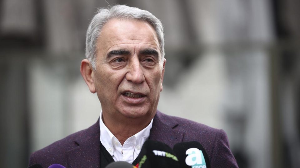 Adnan Polat’tan Burak Elmas’a destek