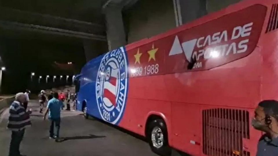 Bahia takım otobüsündeki patlamada 3 futbolcu yaralandı
