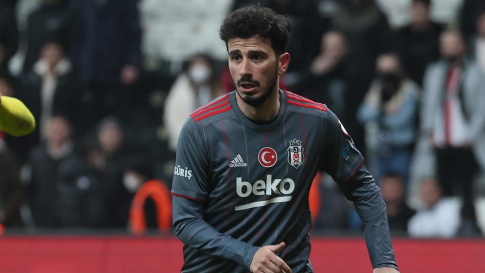 Beşiktaş’ta Oğuzhan Özyakup sakatlandı