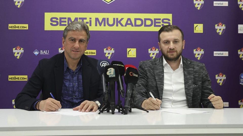 Eyüpspor Hamza Hamzaoğlu ile sözleşme imzaladı