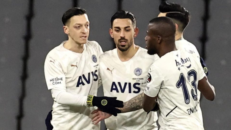 Fenerbahçe’de gözler Mesut ve İrfan Can’da
