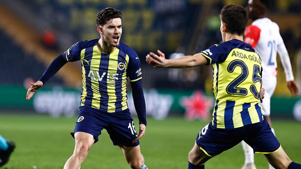 Ferdi Kadıoğlu performansıyla beğeni topladı