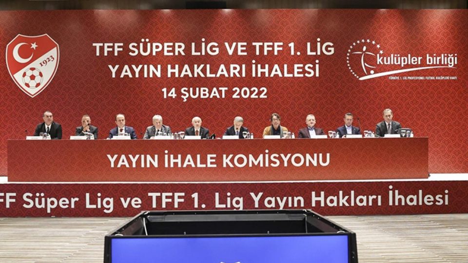 Futbolda yayın hakları ihale komisyonu toplandı