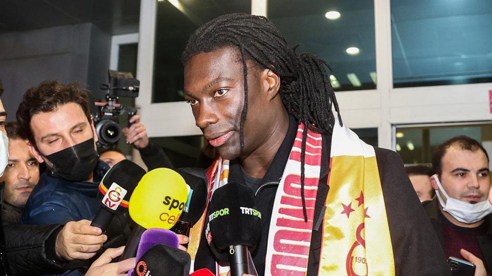 Galatasaray Gomis’i açıkladı