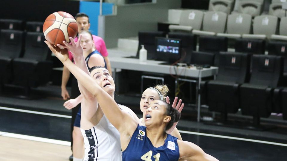 Potada kadınlarda derbi heyecanı