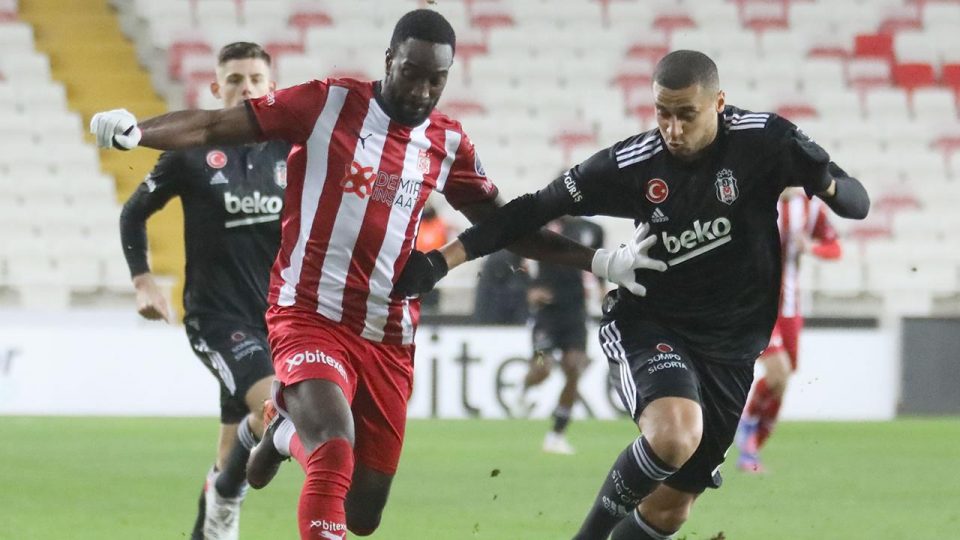 Sivasspor Beşiktaş’ı ağırlıyor