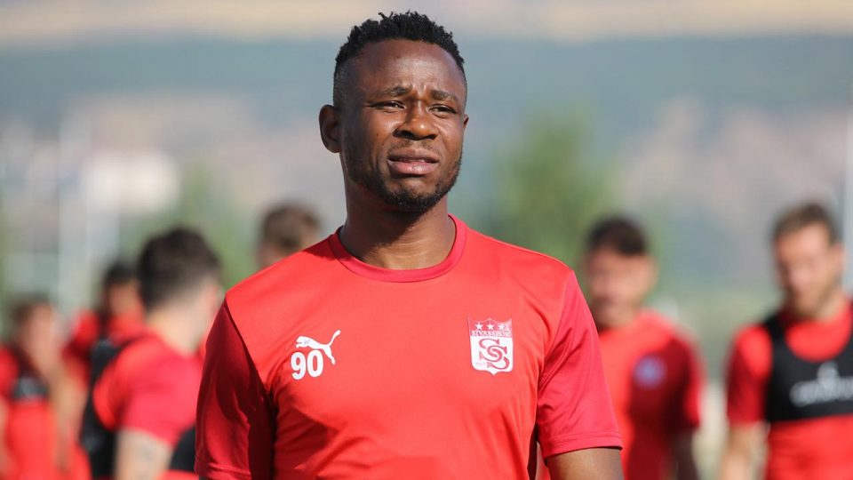 Sivasspor’da Leke James ameliyat edildi