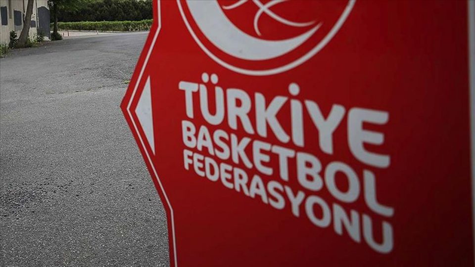 TBF’den Fenerbahçe ve Galatasaray’a seyircisiz oynama cezası