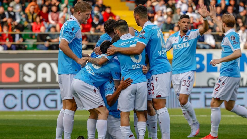Trabzonspor rekorunun 1 puan gerisinde kaldı