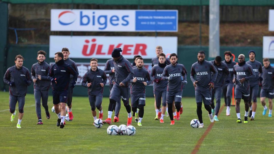 Trabzonspor’da Kouassi ve Hamsik sevinci