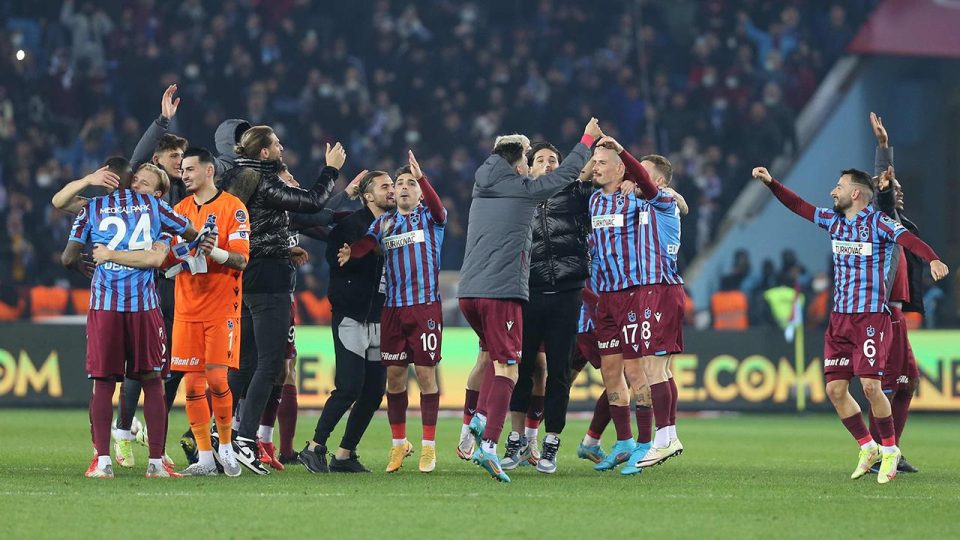 Trabzonspor’u yeni transferleri taşıyor