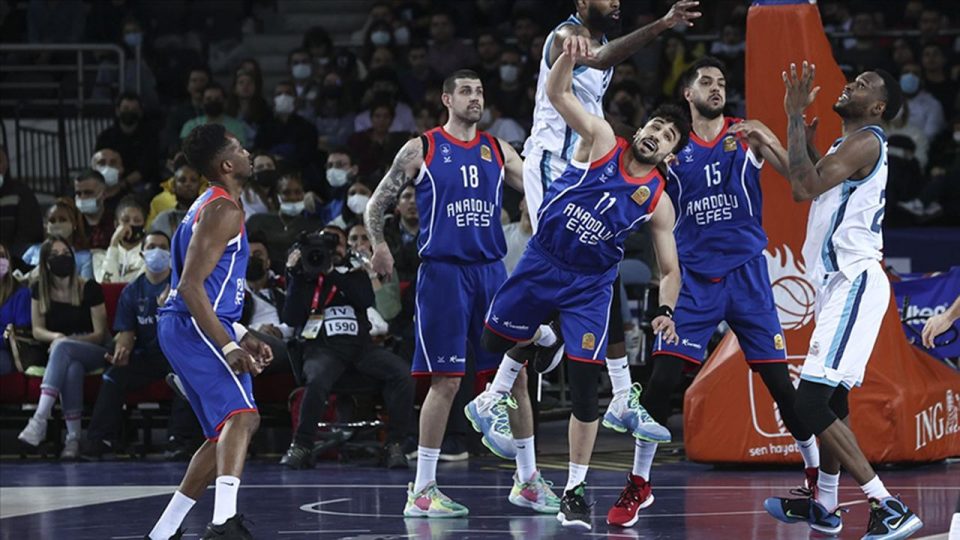 Anadolu Efes, Bitci Baskonia takımına konuk olacak