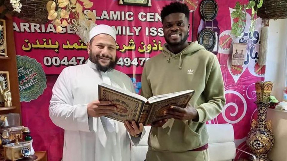 Arsenallı futbolcu Partey Müslüman oldu