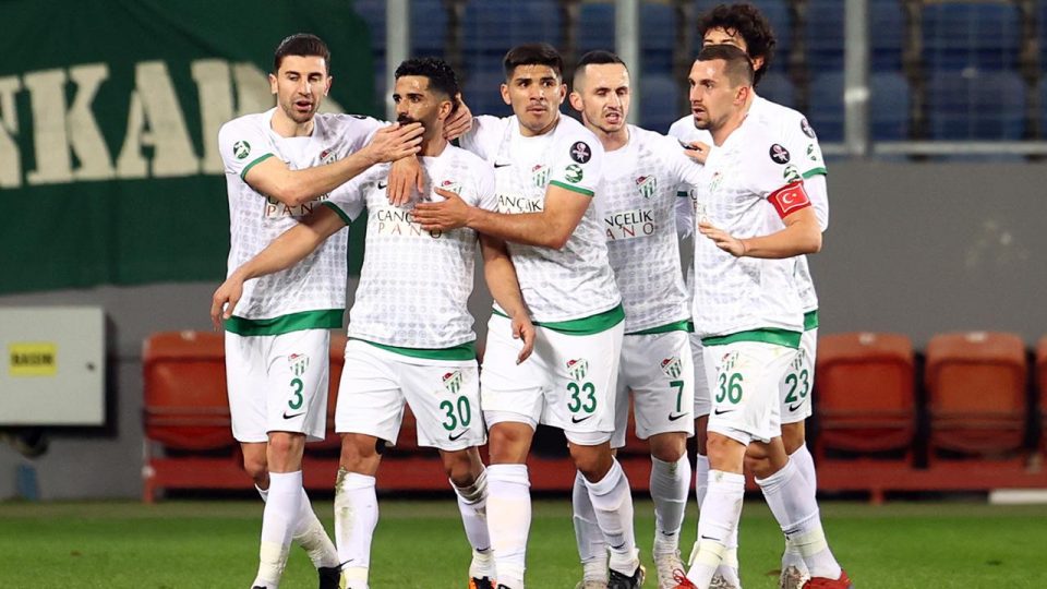 Bursaspor’da hedef lige tutunmak