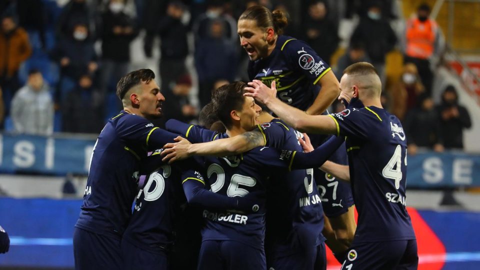 Fenerbahçe 19 maç sonra 3’te 3 yaptı