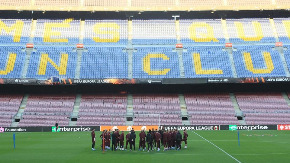 Galatasaray 20 yıl sonra Nou Camp Stadı’na çıktı