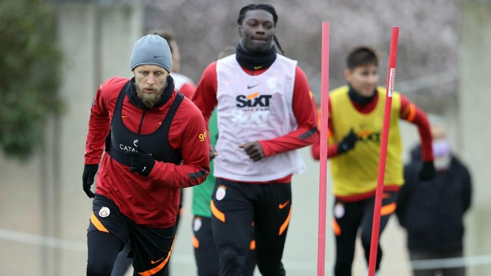 Galatasaray’ın Barcelona maçı kamp kadrosu belli oldu