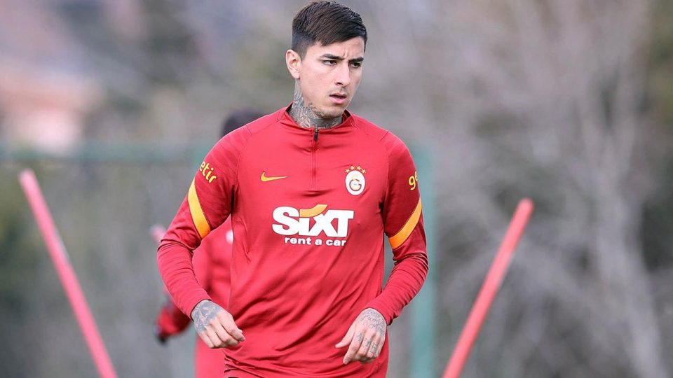 Galatasaraylı Erick Pulgar koronavirüse yakalandı