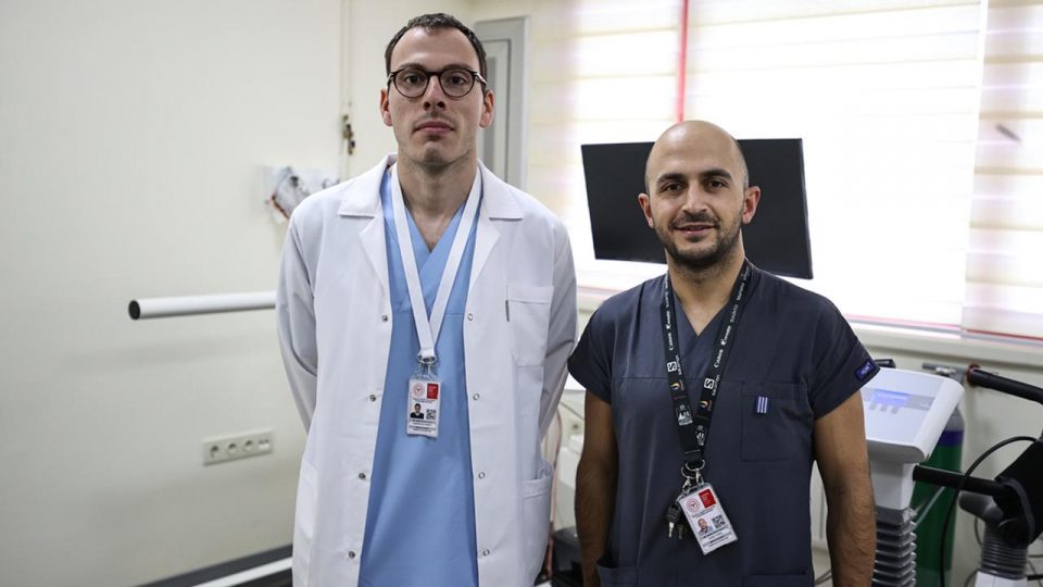 Hem hekimlikte hem sporculukta omuz omuza çalışıyorlar