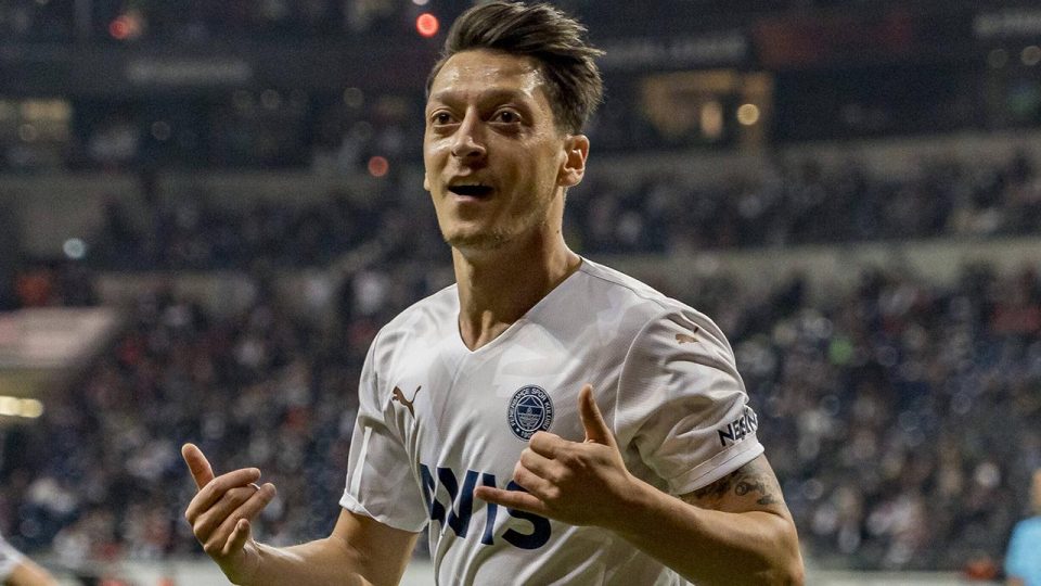 Mesut Özil: Aslolan Fenerbahçe’dir