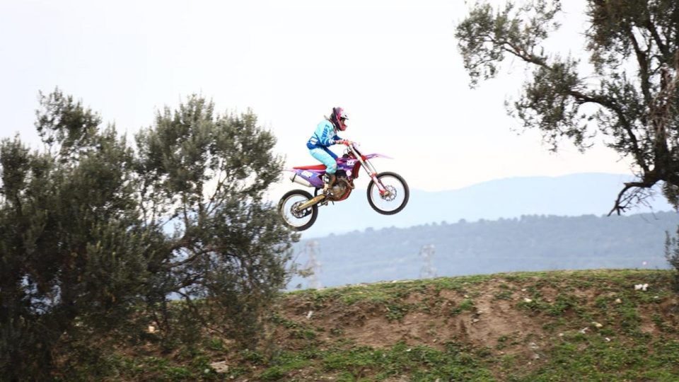 Motosiklet yarışlarına kadın sporcular da damga vuruyor