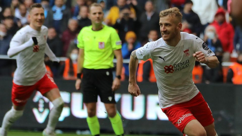 Pedro Henrique Sivasspor’un gol yükünü sırtlıyor