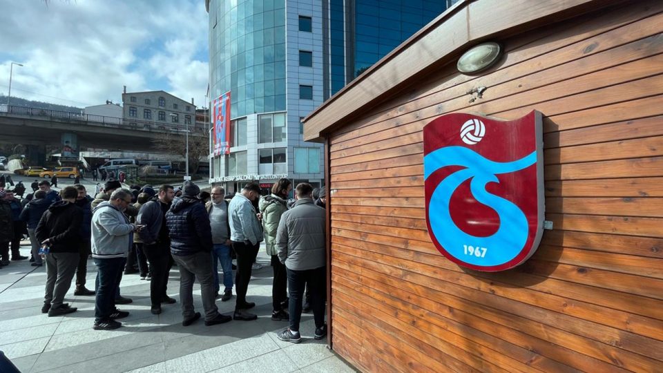 Trabzonspor-Beşiktaş maçı biletleri tükendi