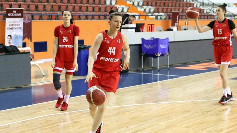 Ukraynalı kadın basketbolculardan barış mesajı