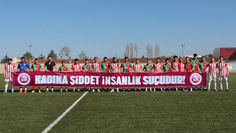 Amatör futbol maçında kadına yönelik şiddete dikkat çekildi