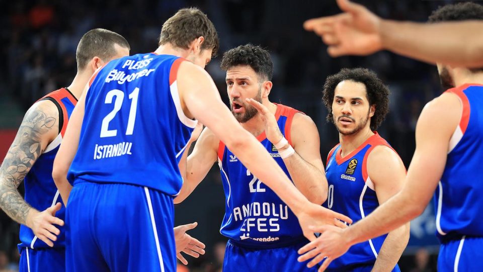 Anadolu Efes Dörtlü Final için sahaya çıkacak
