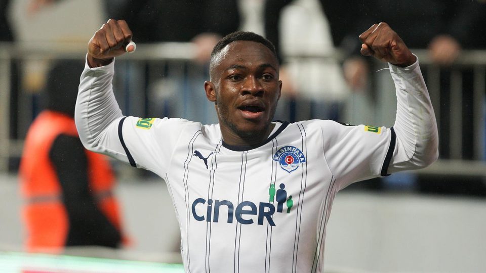 Kasımpaşalı Muleka Süper Lig’e hızlı girdi