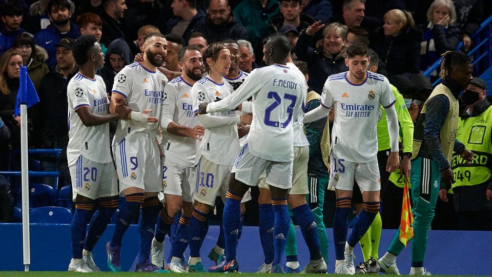 Real Madrid tur kapısını araladı