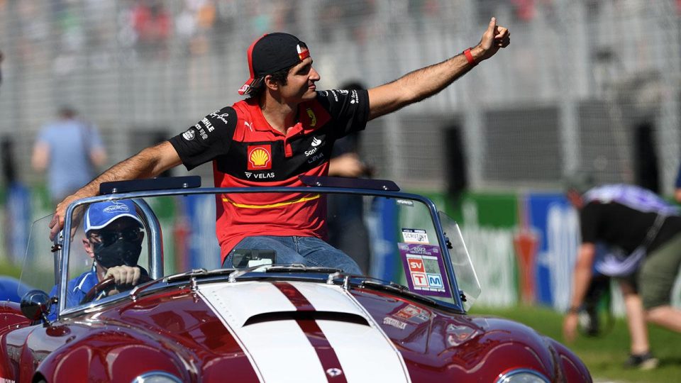 Sainz iki yıl daha Ferrari’de