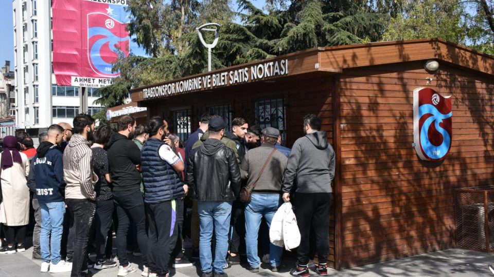 Trabzonspor maçı biletleri 5 dakikada tükendi