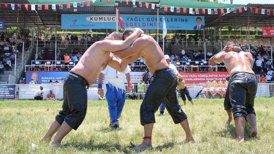 23. Kumluca Yağlı Güreşleri başladı