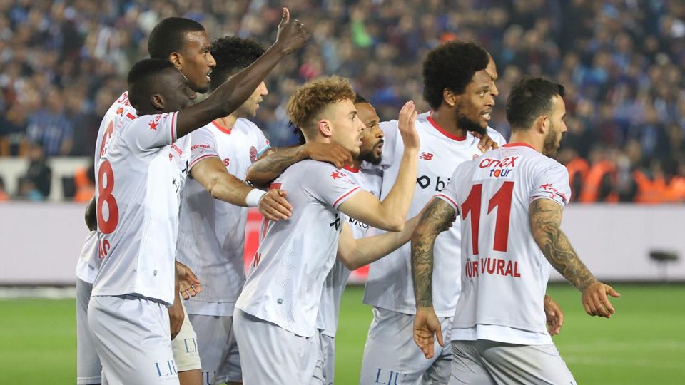 Antalyaspor 13 maçlık yenilmezlik serisine ulaştı