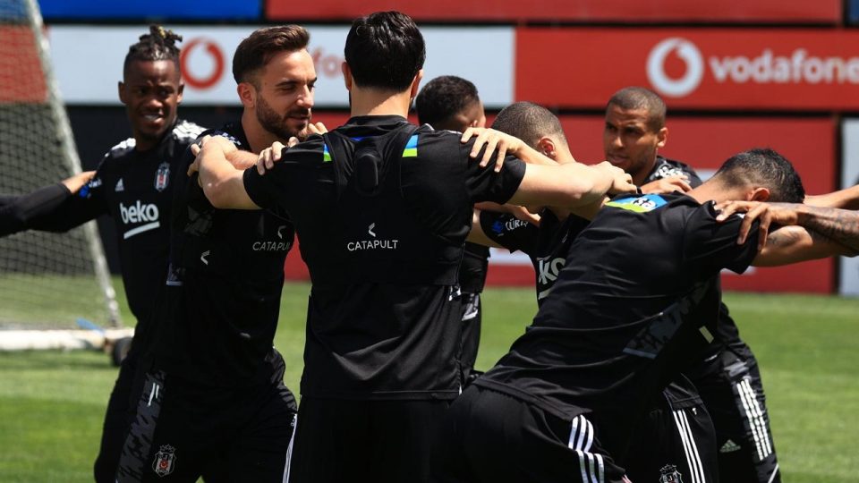Beşiktaş’ın Göztepe maçı kamp kadrosu açıklandı