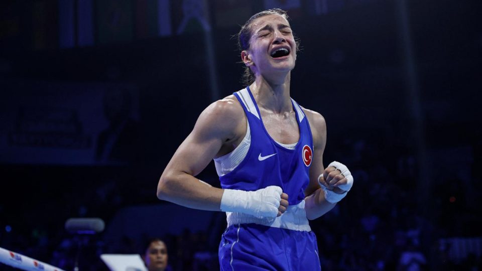 Buse Naz Çakıroğlu dünya şampiyonu