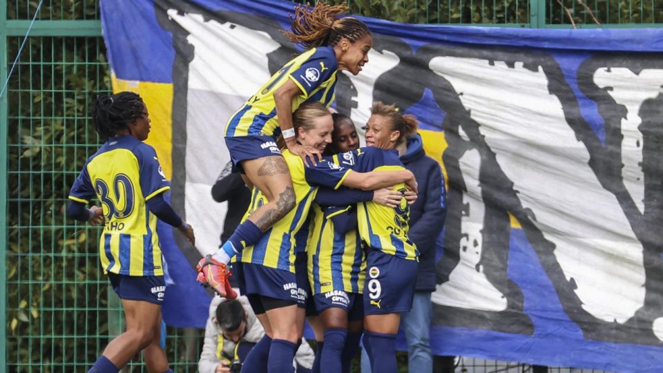 Fenerbahçe Kadın Futbol Takımı 102 gole ulaştı