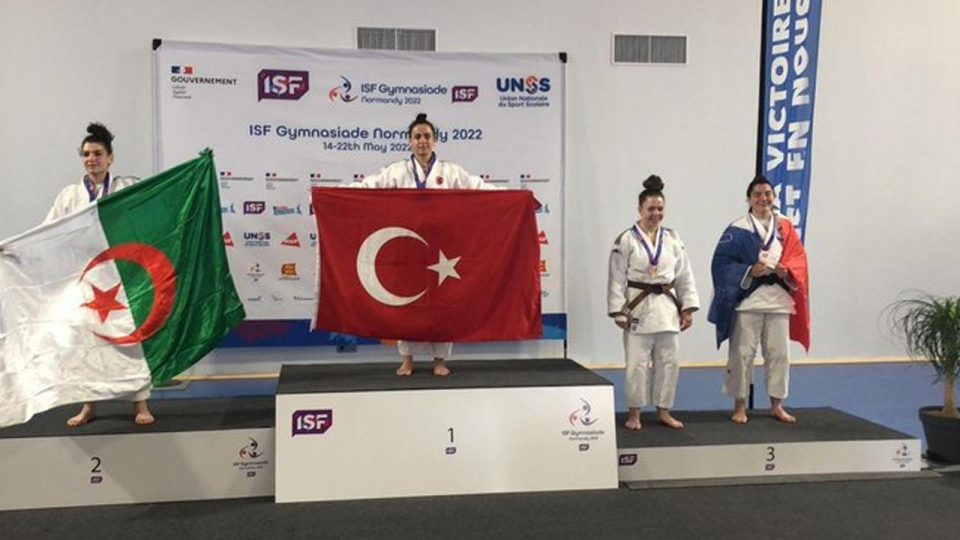 Judoda Sümeyye Kaya altın madalya kazandı