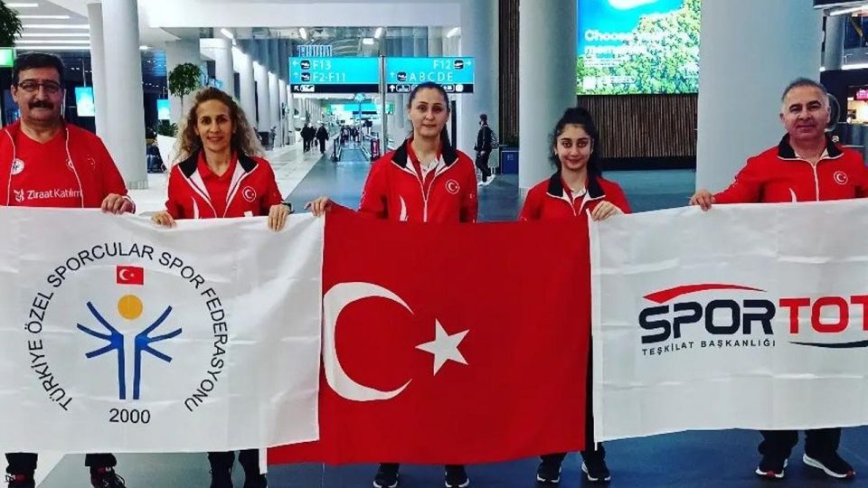 Para Masa Tenisi Milli Takımı altın madalya kazandı