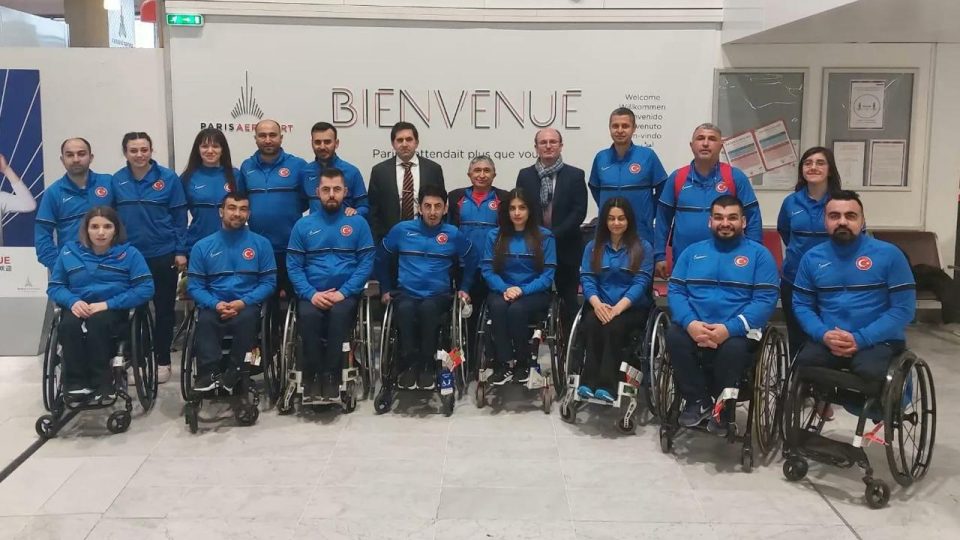 Paralimpik masa tenisçiler 8 madalya kazandı