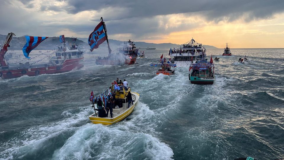 Trabzonspor’un şampiyonluk filosu yola çıktı