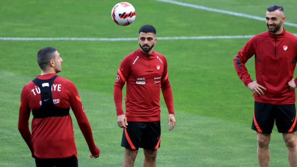 Umut Bozok aday kadrodan çıkarıldı