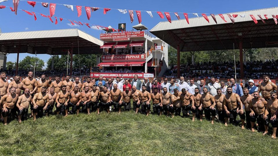 Başpehlivanlar “cihan pehlivanı” Koca Yusuf’u unutmadı