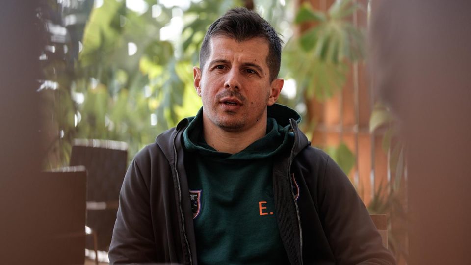 Emre Belözoğlu: Ülke futbolunu düşünelim