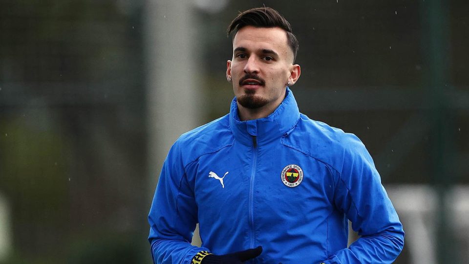 Fenerbahçe, Berisha’yı Augsburg’a kiraladı