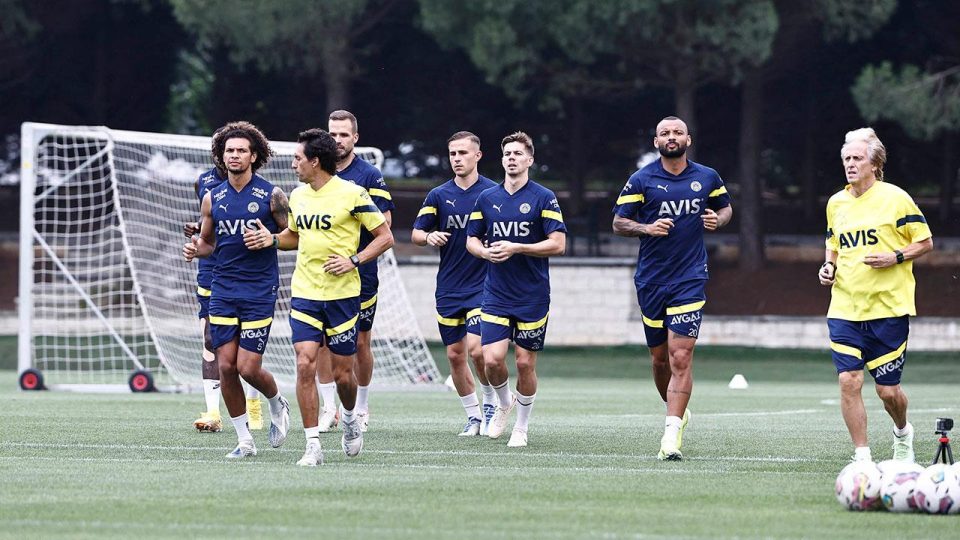 Fenerbahçe, Konyaspor maçı hazırlıklarına başladı