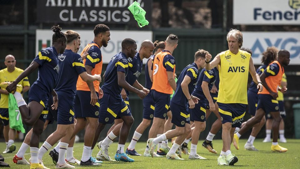 Jorge Jesus farklı sistemlerle sonuç alıyor
