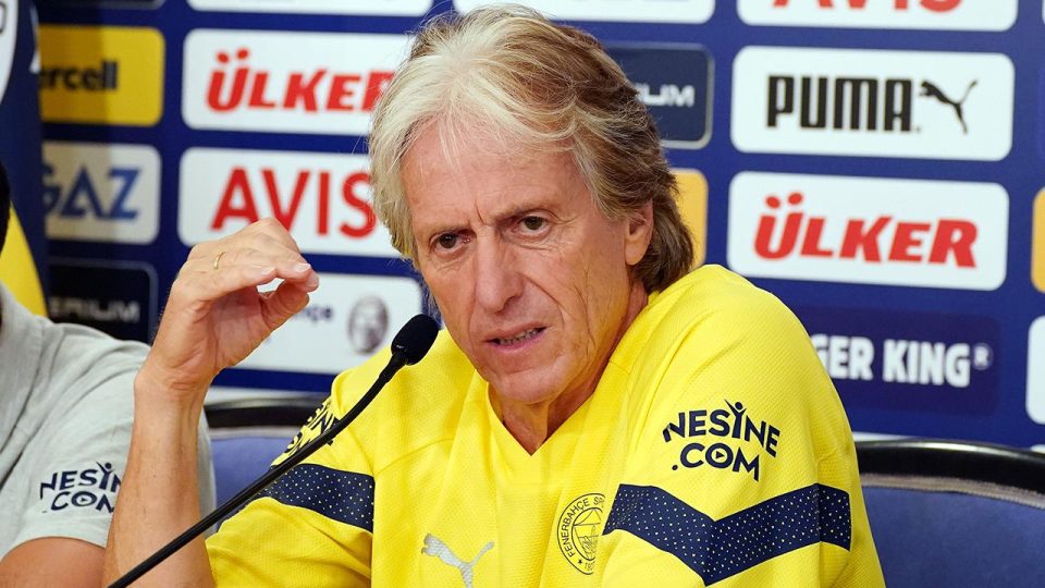 Jorge Jesus: Gruplara kalmak istiyoruz